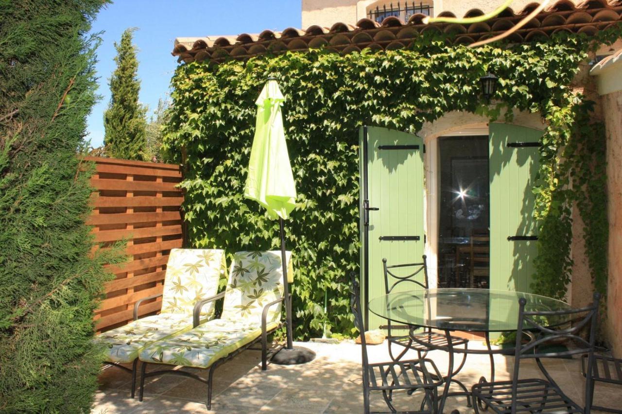Studio Cosy Avec Grande Terrasse Au Calme Villa Saint-Cyr-sur-Mer Bagian luar foto